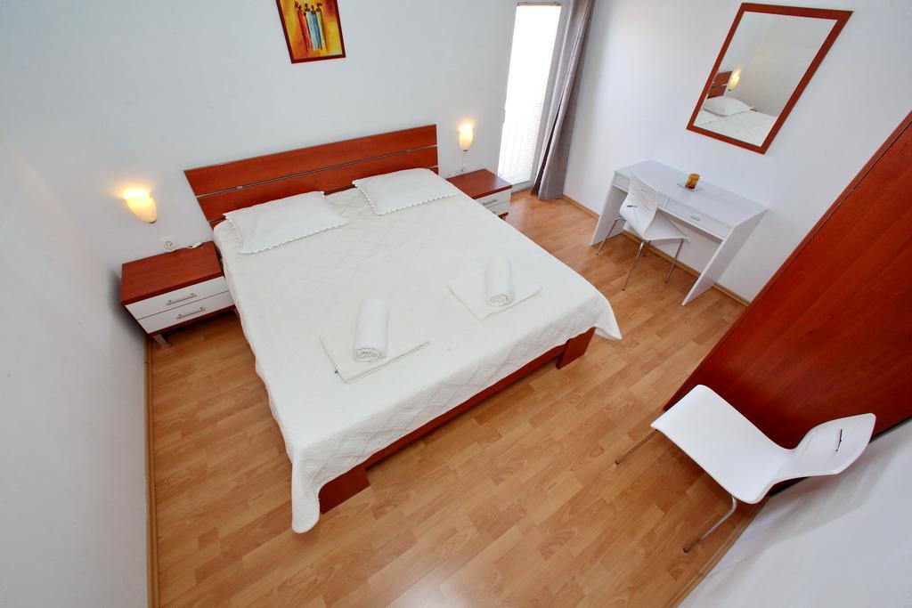 Apartments Andreja Паг Экстерьер фото